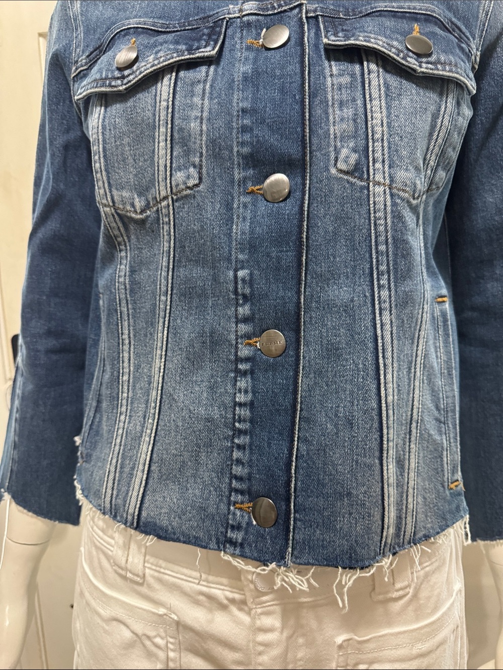 Frame Denim Women's Medium Blue Cropped Jean Jacket Size XSMALL - Picture 4 of 12